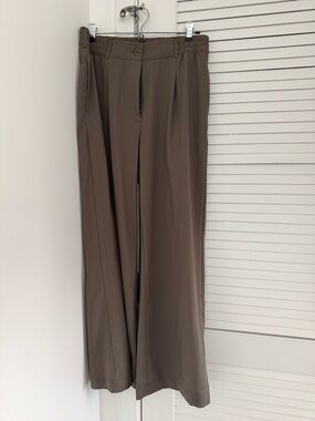 Beyond Yoga Wide-Leg Pants in Brown